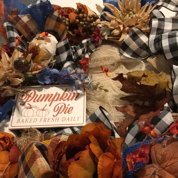 Hand Crafted Wreath Home Accent Pumpkin Wreath with Autumn Colors Final… - Picture 5 of 6